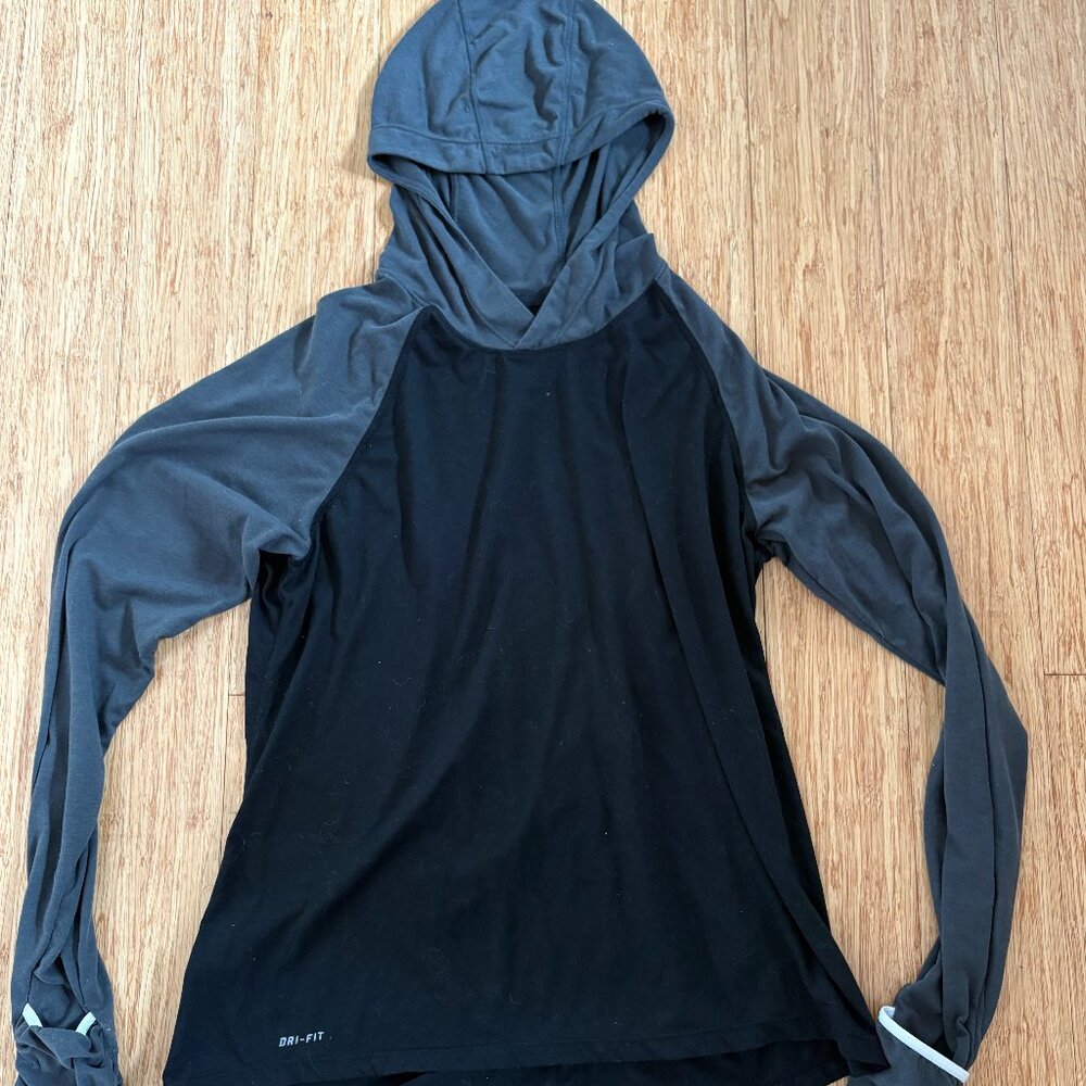 Nike Dri Fit Running Pullover Sz Large Black Hooded Women’s Long Sleeve Pocket